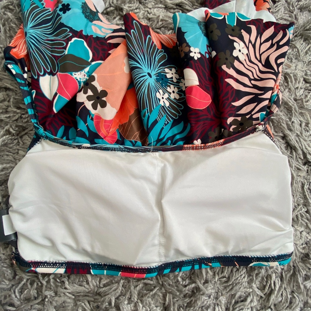 Vince Camuto Off the Shoulder Bathing Suit Top - Picture 8 of 10
